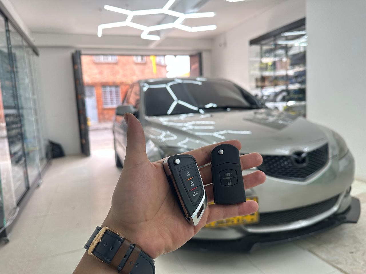Mazda - Nueva llave programada - AUTOCHIP Bogotá