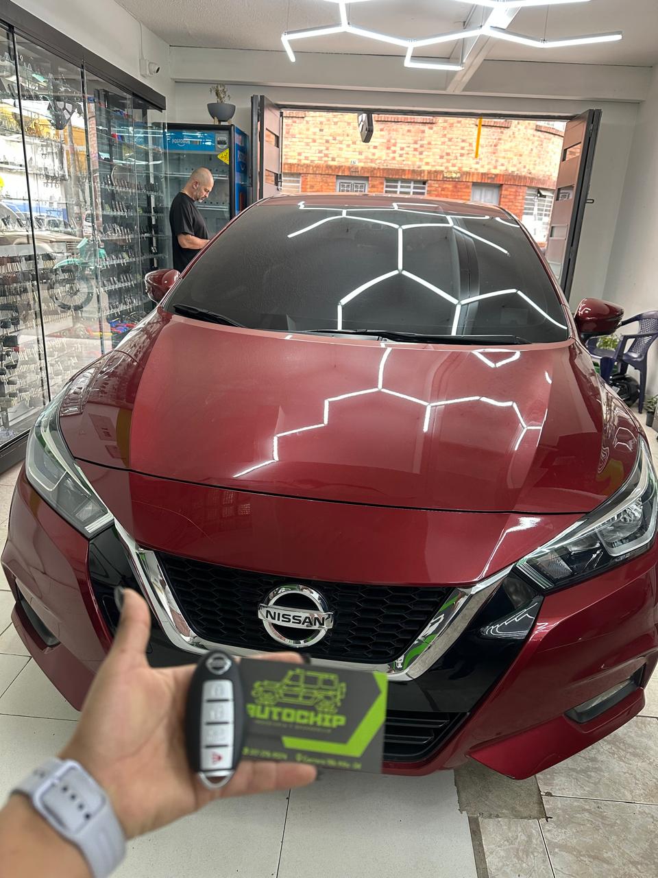 Nissan Sentra 2025 - Copia de llave - AUTOCHIP Bogotá