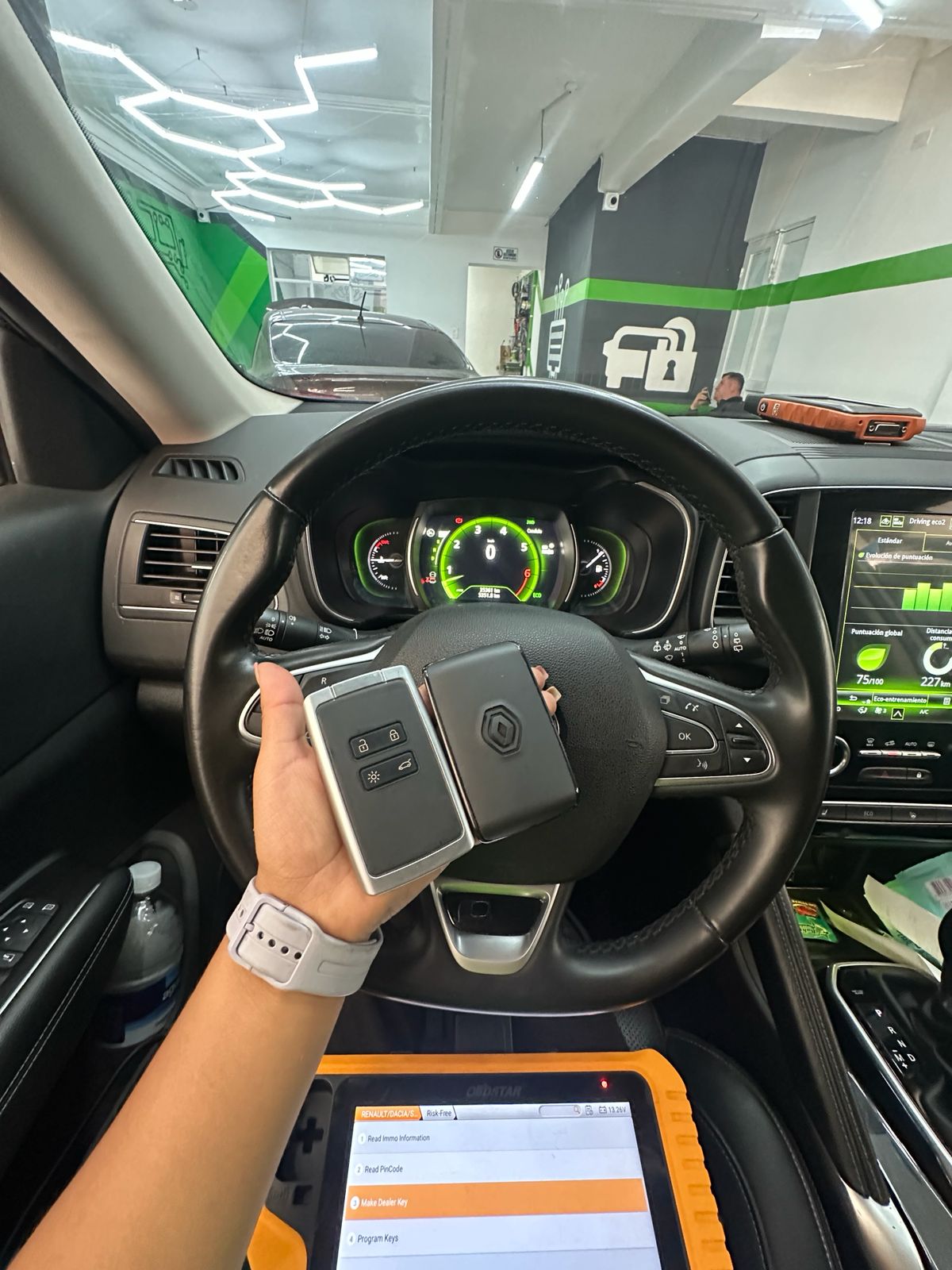 Renault Koleos - Tarjeta de acceso - AUTOCHIP Bogotá