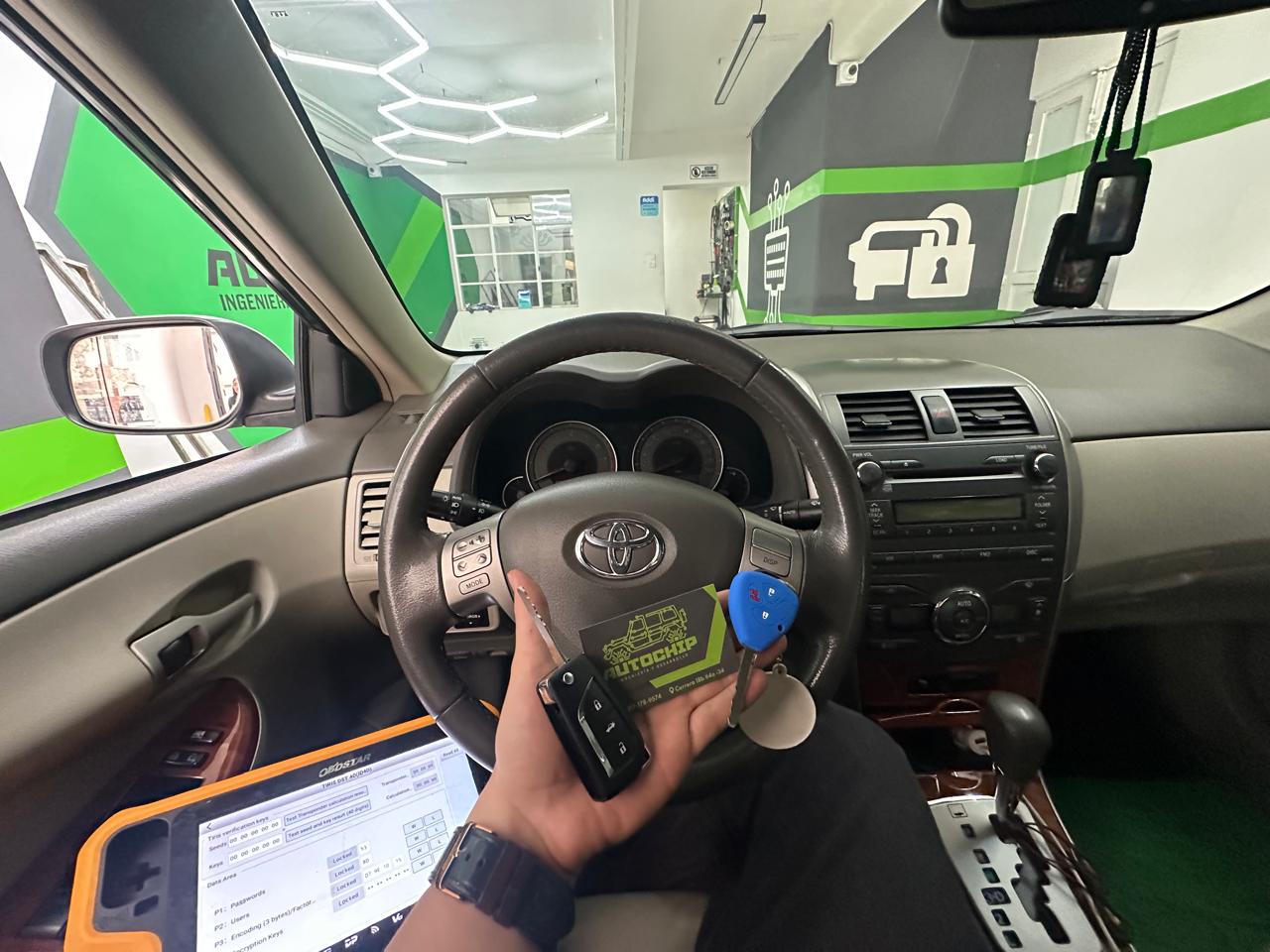 Toyota Frontier - Modernización a llave tipo navaja - AUTOCHIP Bogotá